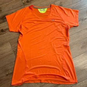 NWOT Under Armour Semi-Fitted Heat Gear tee